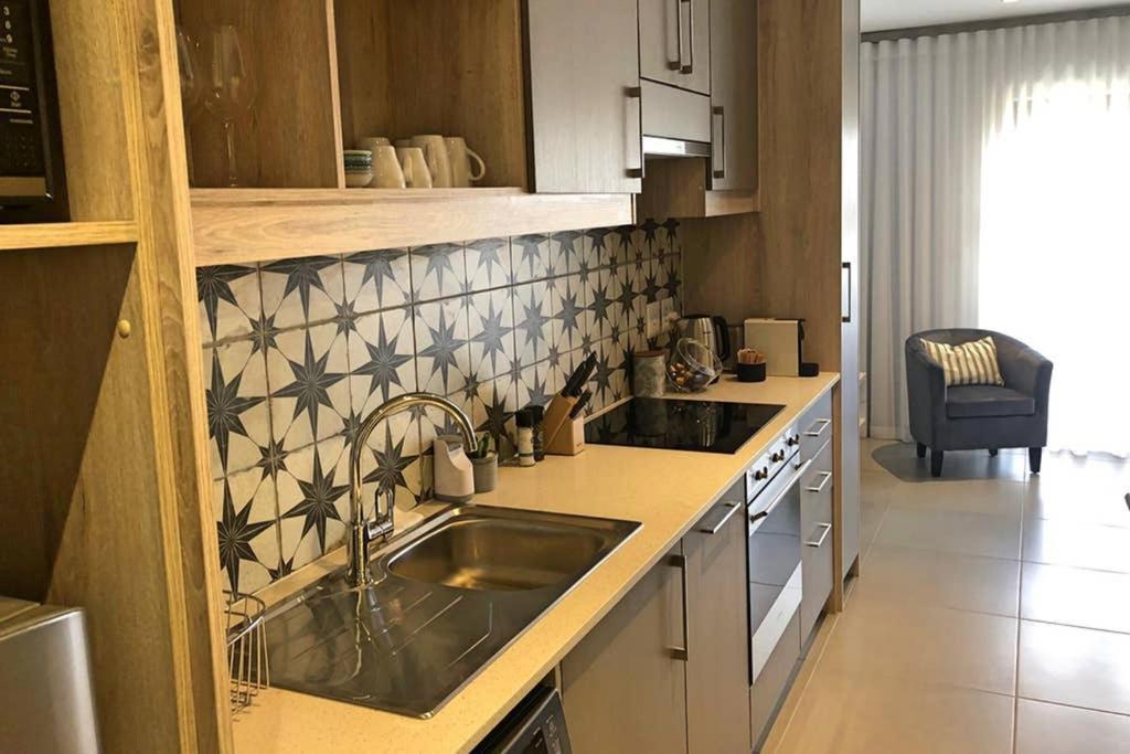 Unique Stay, The Den Apartments Stellenbosch Dış mekan fotoğraf