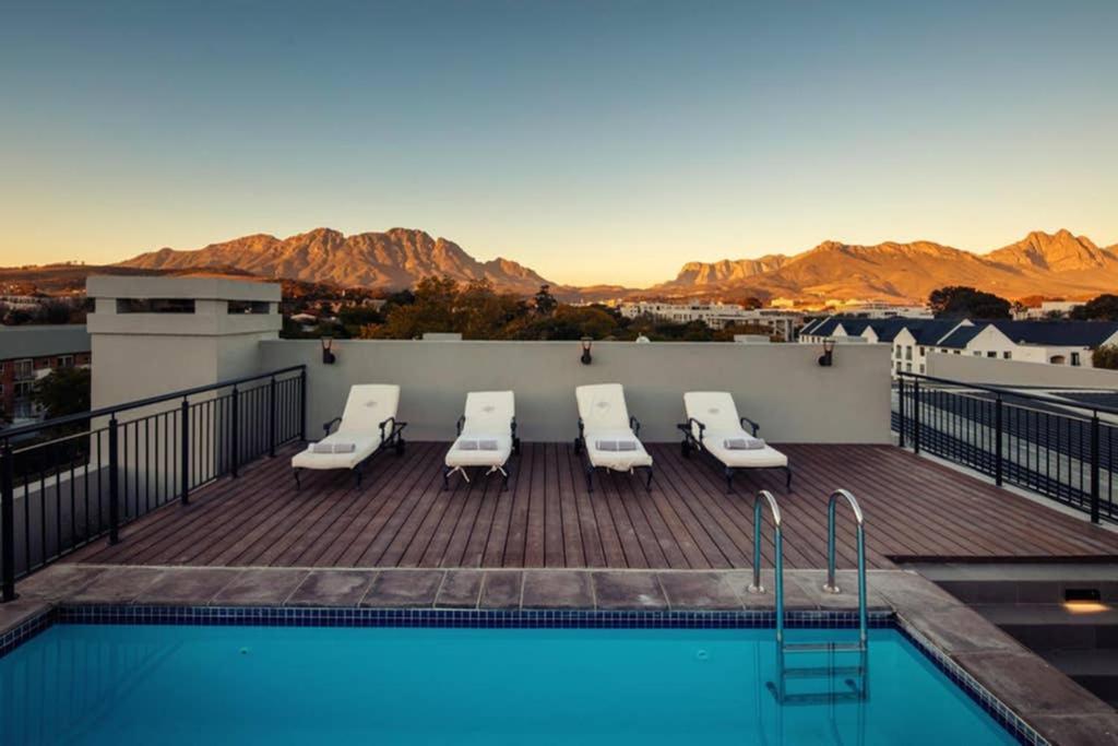 Unique Stay, The Den Apartments Stellenbosch Dış mekan fotoğraf