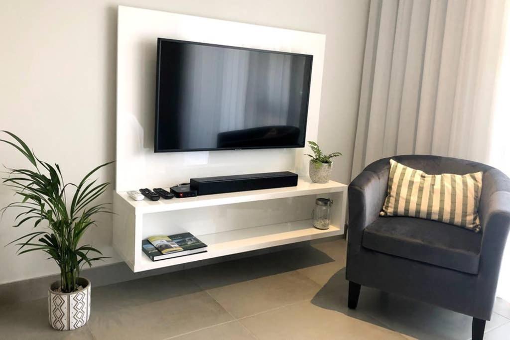Unique Stay, The Den Apartments Stellenbosch Dış mekan fotoğraf